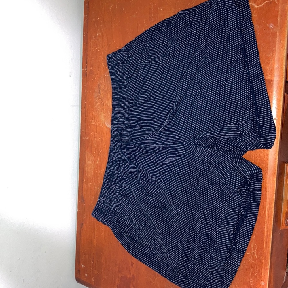 Old navy mid rise shorts size large